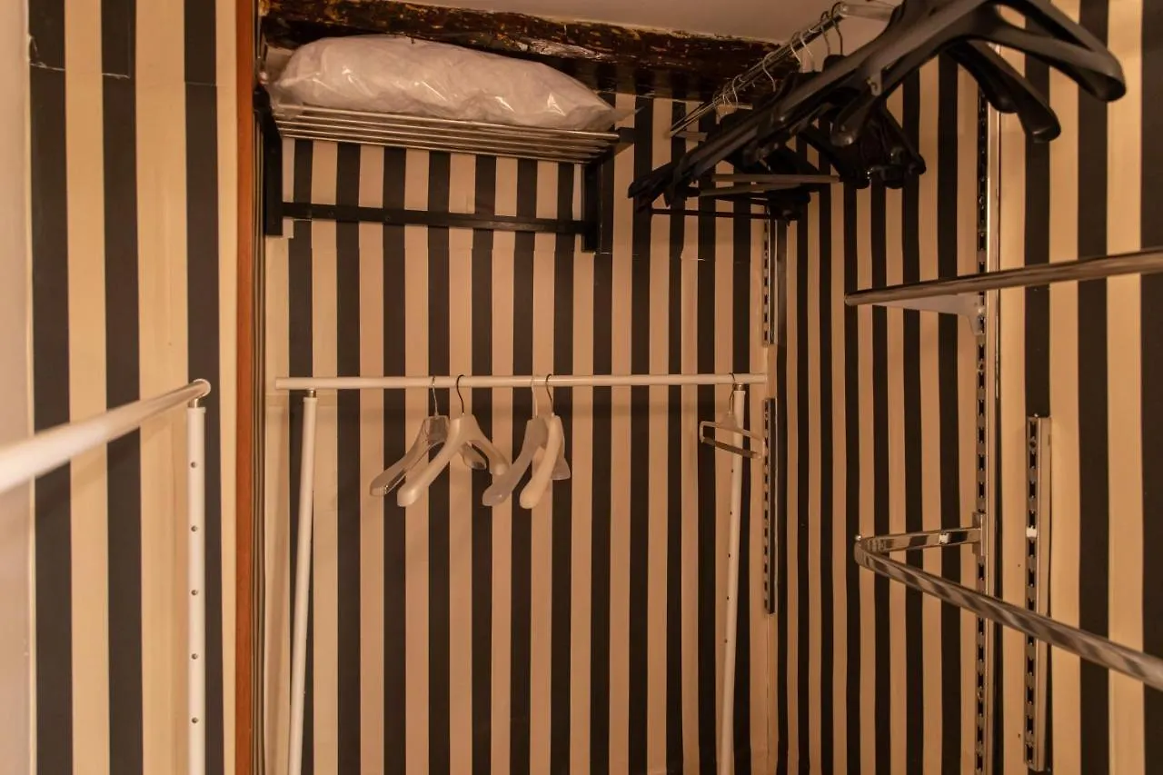 Apartamento Domus Annabella Nápoles 0*,  Italia